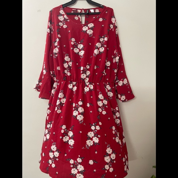 Unused H&M Plus Floral Dress